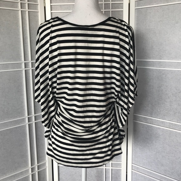 NWOT 🌟 2 For 1 H&M Tops - Picture 6 of 8